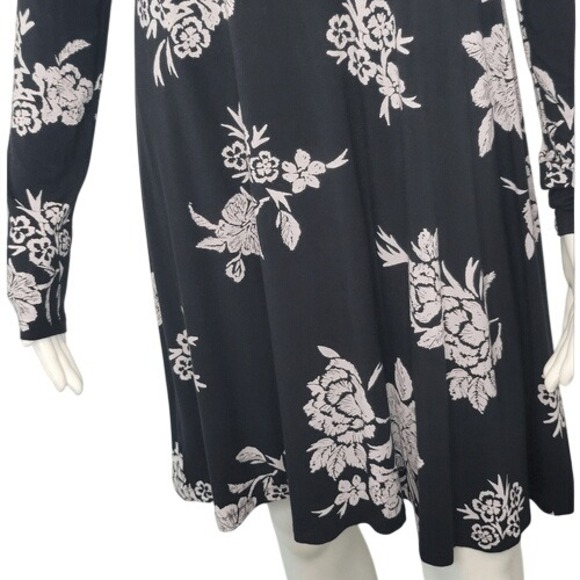 Old Navy Black‎ & White Floral Long Sleeve Dress - Picture 4 of 10